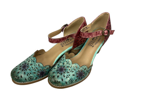 Vist Large View of Product Image Which is Used Unbranded Low Heels 7.5