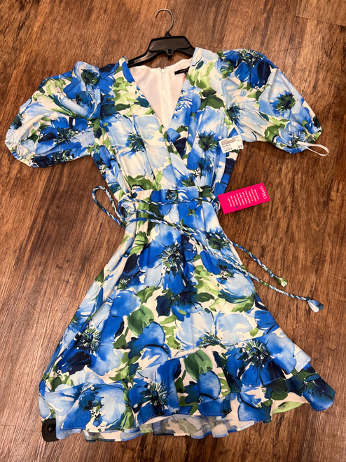 Vist Large View of Product Image Which is Used Alex Marie Short Dress F M-8/10