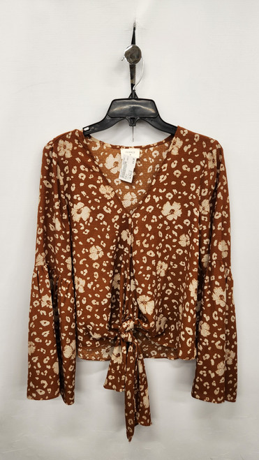 Vist Large View of Product Image Which is Used Everly Long Sleeve Top M-8/10
