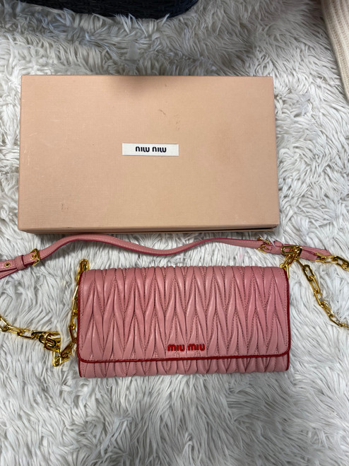 Vist Large View of Product Image Which is Used Unbranded Small Leather Handbag