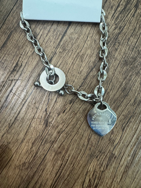 Vist Large View of Product Image Which is Used Unbranded Bracelet