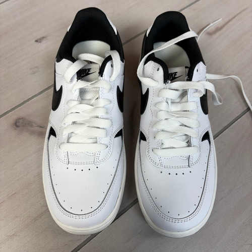 Vist Large View of Product Image Which is Used Nike Casual Shoes 7.5