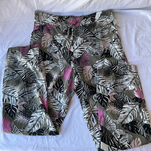 Vist Large View of Product Image Which is Used Per Se Casual Pant M 8-10/28-30
