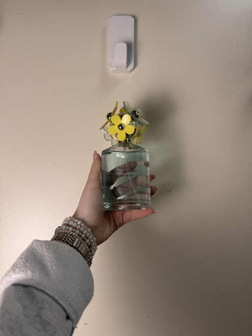 Vist Large View of Product Image Which is Used Marc Jacobs Perfume