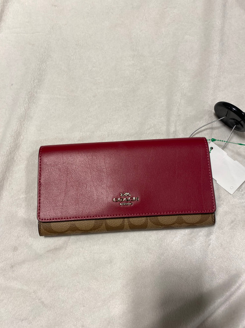 Vist Large View of Product Image Which is Used Coach Leather Wallet