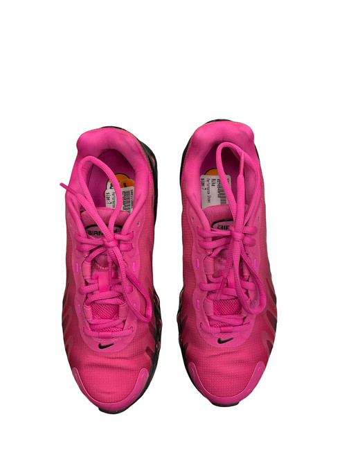 Vist Large View of Product Image Which is Used Nike Performance Shoes 7