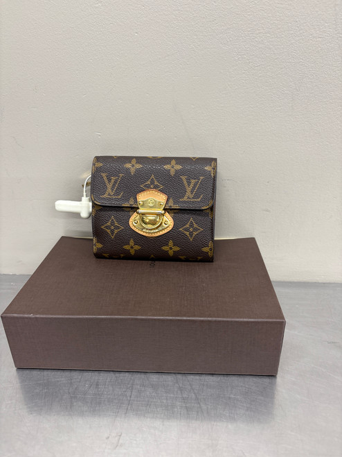 Vist Large View of Product Image Which is Used Louis Vuitton Brown Leather Wallet