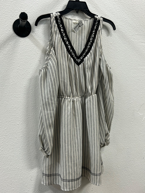 Vist Large View of Product Image Which is Used Maurices Short Dress B S-4/6