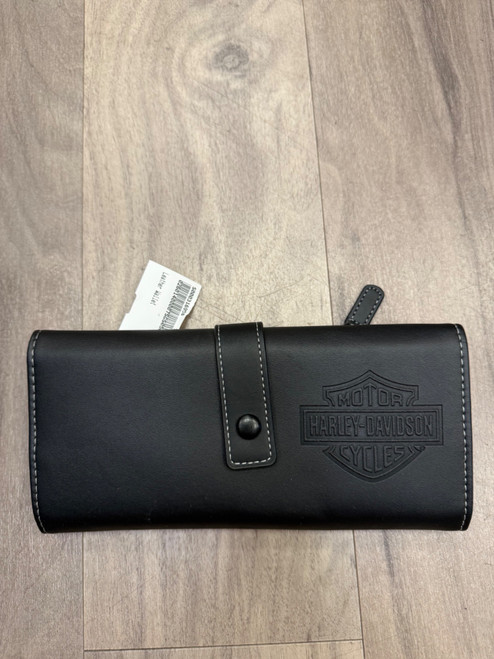 Vist Large View of Product Image Which is Used Unbranded Leather Wallet