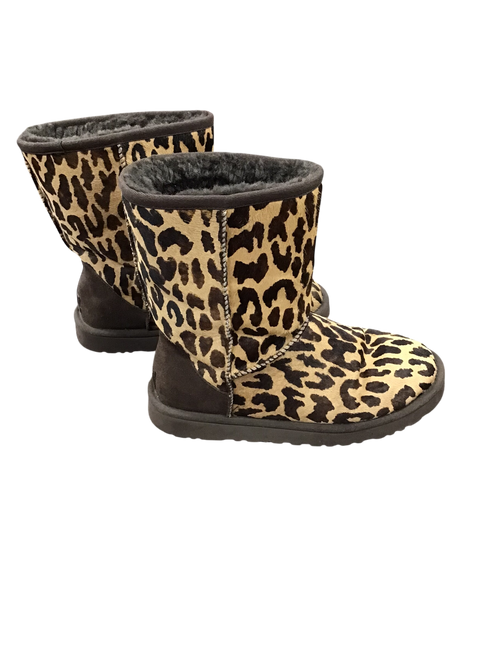Vist Large View of Product Image Which is Used Ugg Australia Outerwear Boots 8