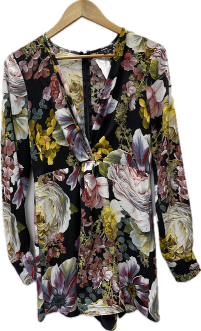 Vist Large View of Product Image Which is Used Express Romper S-4/6