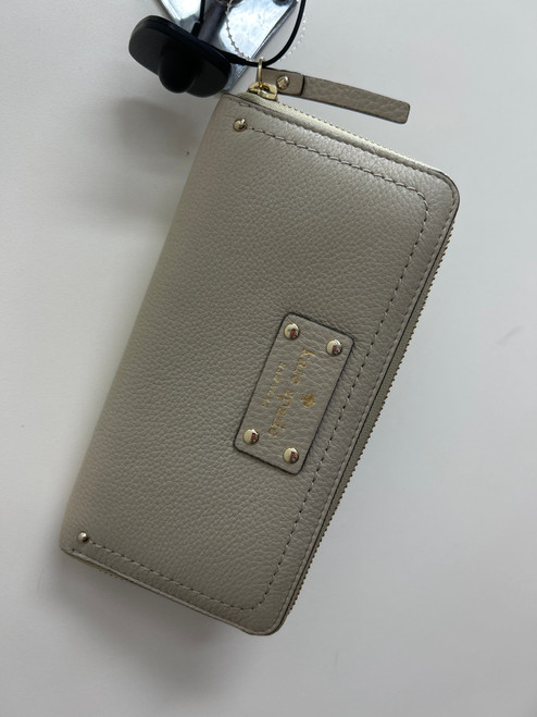 Vist Large View of Product Image Which is Used Kate Spade Leather Wallet