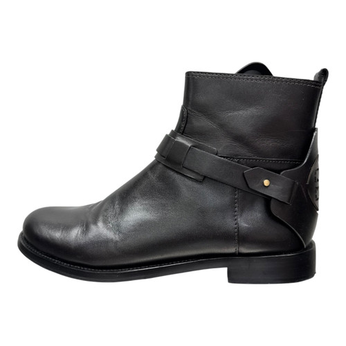 Vist Large View of Product Image Which is Used Tory Burch Ankle Boots 9
