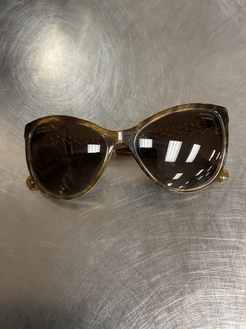 Vist Large View of Product Image Which is Used Chanel Sunglasses