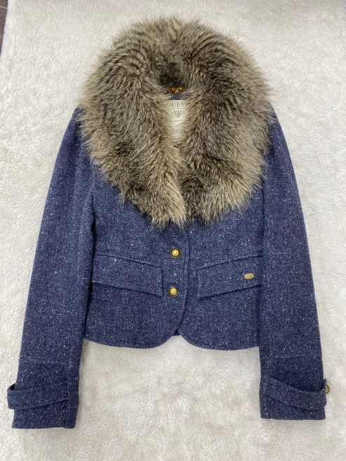 Vist Large View of Product Image Which is Used Guess Short Light Jacket S-4/6