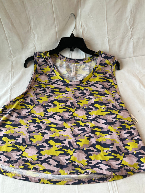 Vist Large View of Product Image Which is Used Fabletics Active Tank Top XL-16