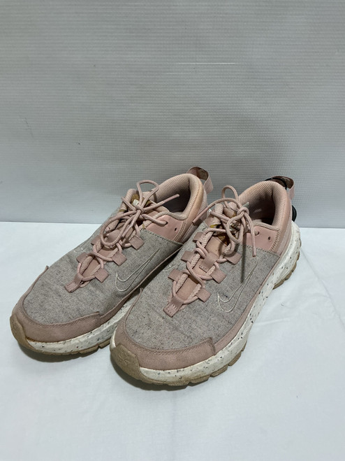 Vist Large View of Product Image Which is Used Nike Performance Shoes 6