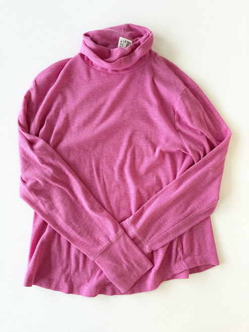 Vist Large View of Product Image Which is Used Gap Long Sleeve Top XL-16