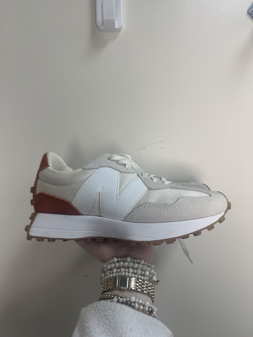 Vist Large View of Product Image Which is Used New Balance Performance Shoes 7