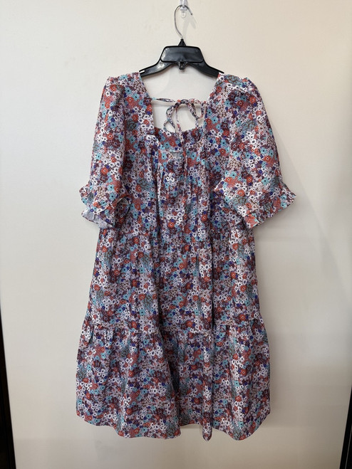 Vist Large View of Product Image Which is Used Easel Short Dress B 2X-20