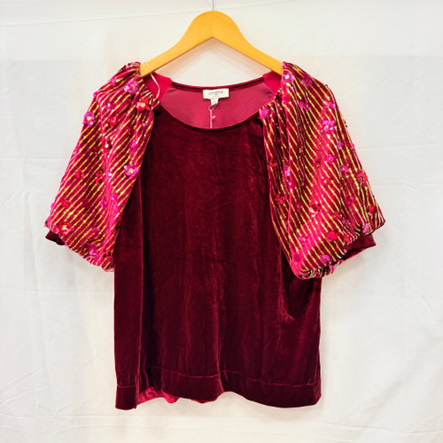 Vist Large View of Product Image Which is Used Umgee Short Sleeve Top M-8/10