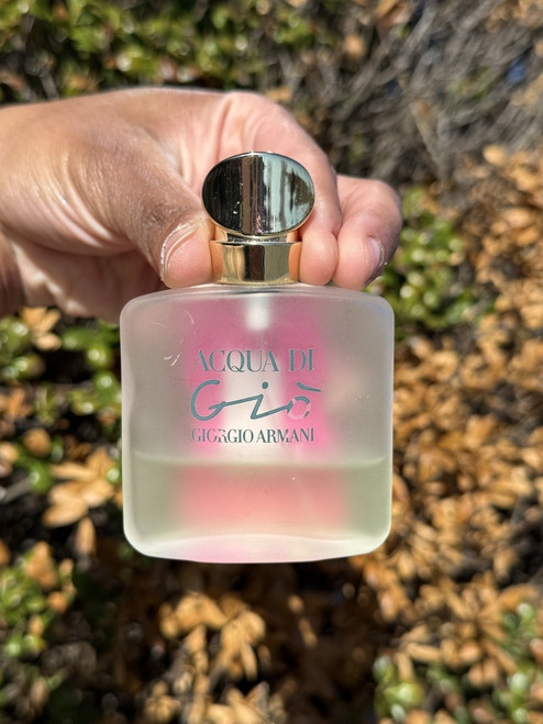Vist Large View of Product Image Which is Used Giorgio Armani Perfume