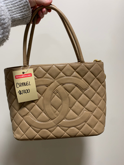 Vist Large View of Product Image Which is Used Chanel Large Leather Handbag