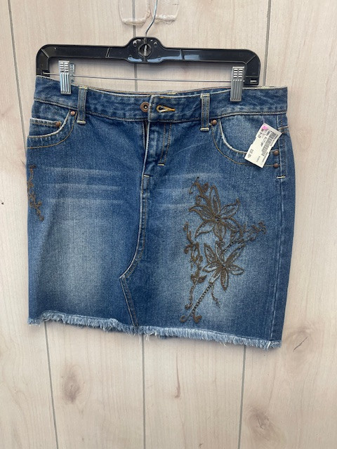 Vist Large View of Product Image Which is Used Tommy Hilfiger Short Skirt 8-29