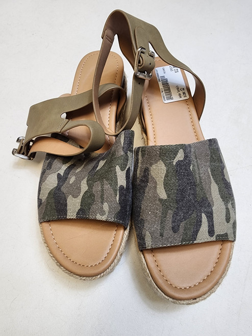 Vist Large View of Product Image Which is Used Unbranded Wedge Sandals 12