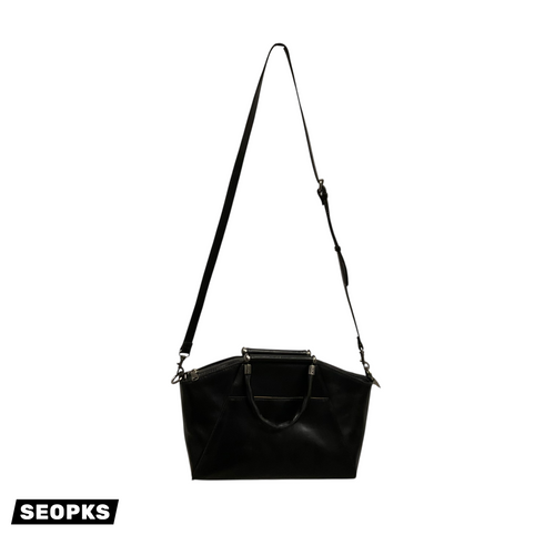 Vist Large View of Product Image Which is Used Patricia Nash Large Leather Handbag