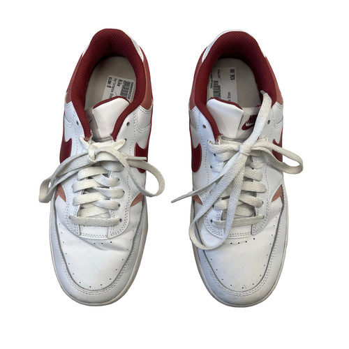 Vist Large View of Product Image Which is Used Nike Performance Shoes 9