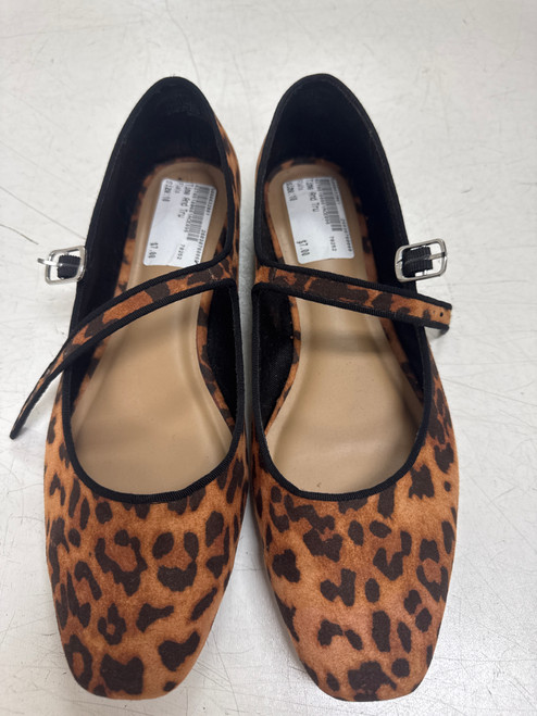 Vist Large View of Product Image Which is Used Time And Tru Flats 10