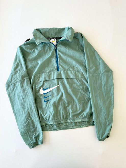 Vist Large View of Product Image Which is Used Nike Active Long Sleeve M-8/10