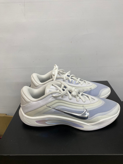 Vist Large View of Product Image Which is Used Nike Mens Athletic Shoes 13.5