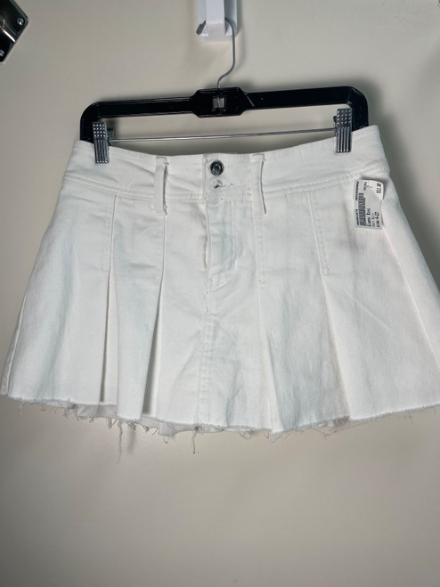 Vist Large View of Product Image Which is Used Gianni Bini Short Skirt 4-27