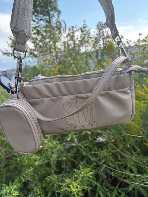 Vist Large View of Product Image Which is Used Steve Madden Small Handbag