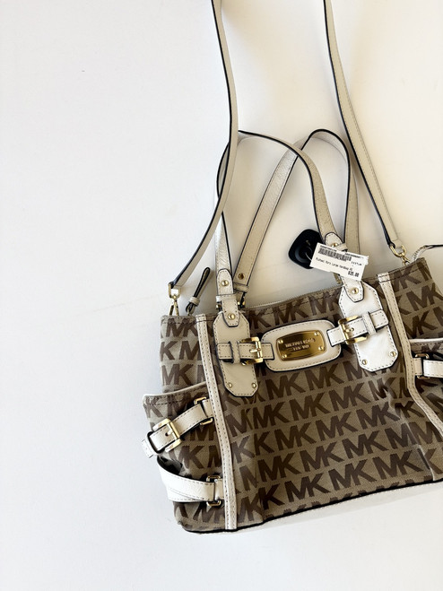 Vist Large View of Product Image Which is Used Unbranded Large Handbag