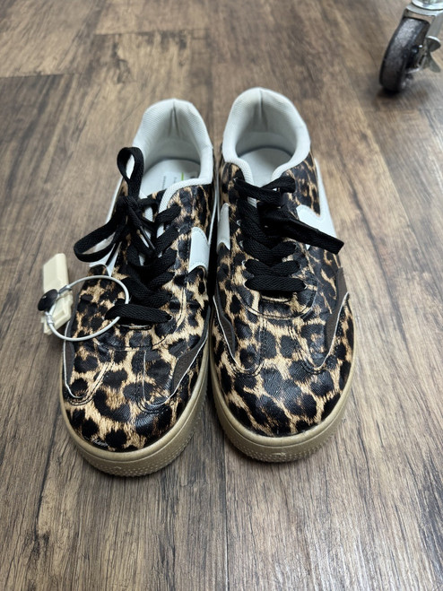 Vist Large View of Product Image Which is Used Unbranded Casual Shoes 9
