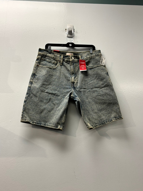 Vist Large View of Product Image Which is Used Levi's Mens Shorts 34W