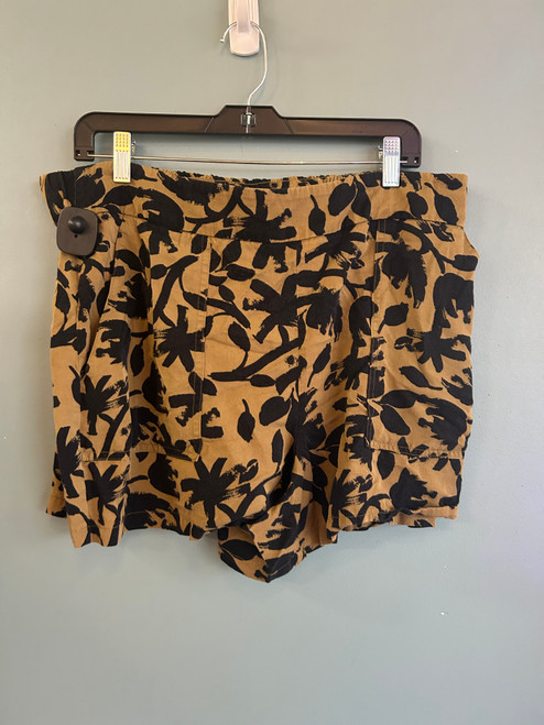 Vist Large View of Product Image Which is Used Nine West Shorts XL 16/33