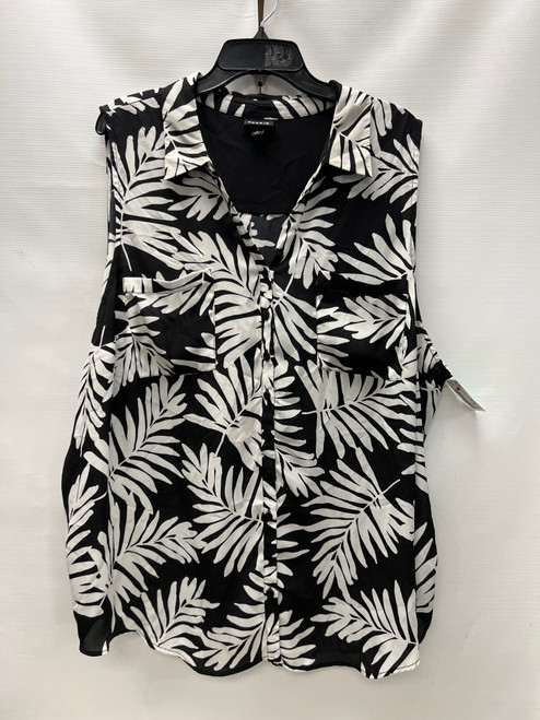 Vist Large View of Product Image Which is Used Torrid Sleeveless Top 4X-24