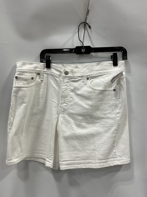 Vist Large View of Product Image Which is Used Gap Shorts 10-30