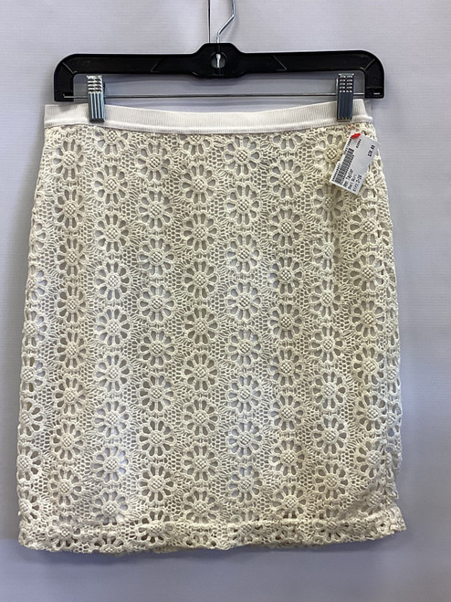 Vist Large View of Product Image Which is Used Ann Taylor Short Skirt 2-26