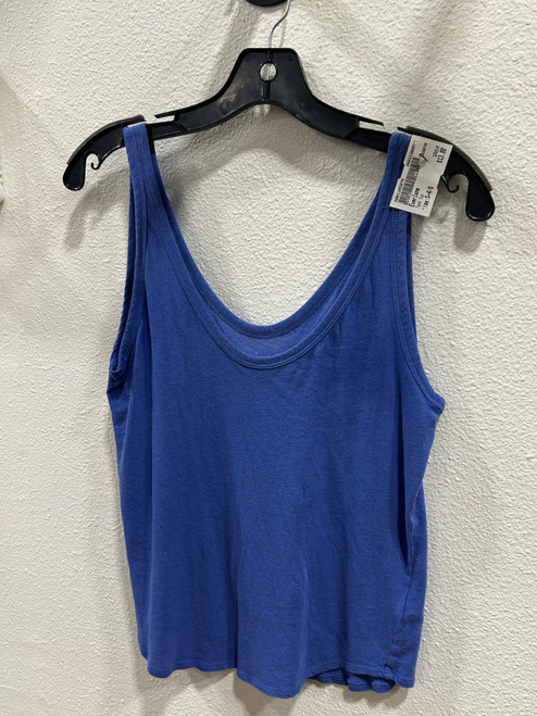 Vist Large View of Product Image Which is Used Everlane Tank Top S-4/6