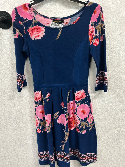 Vist Large View of Product Image Which is Used Reborn Short Dress B S-4/6