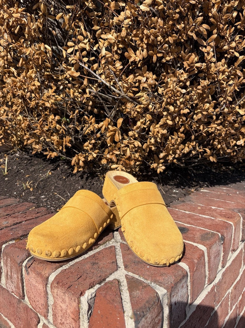 Vist Large View of Product Image Which is Used Chloè Clogs 10