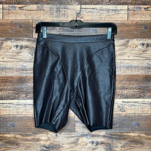 Vist Large View of Product Image Which is Used SKIMS Shorts S 4-6/27-28