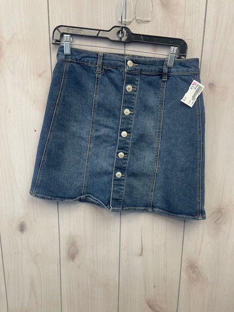 Vist Large View of Product Image Which is Used Mossimo Short Skirt 8-29