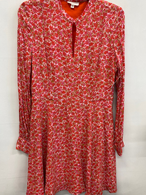Vist Large View of Product Image Which is Used A Loves A Short Dress B M-8/10