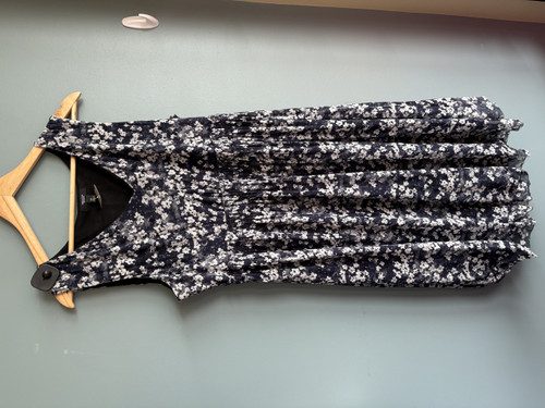 Vist Large View of Product Image Which is Used Simply Vera Wang Long Dress F XL-16